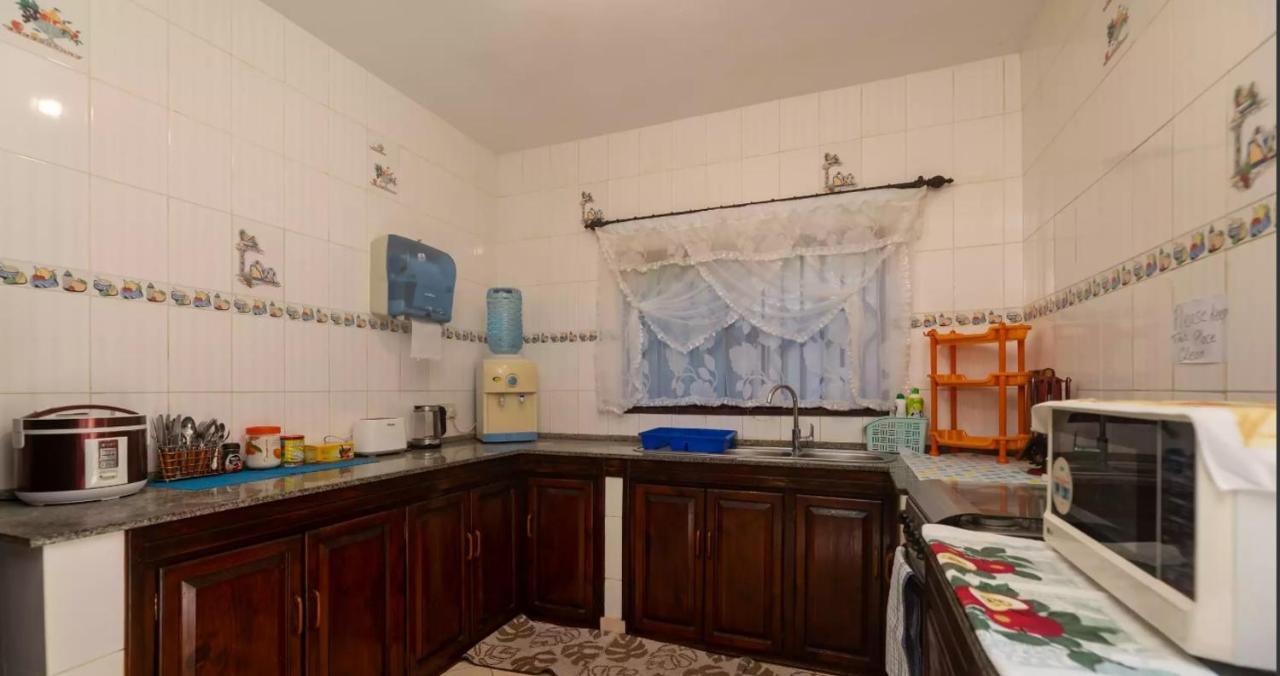 شقة Chez Benoit Self Catering فيكتوريا المظهر الخارجي الصورة
