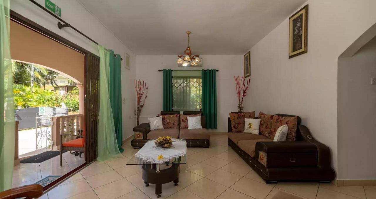 شقة Chez Benoit Self Catering فيكتوريا المظهر الخارجي الصورة