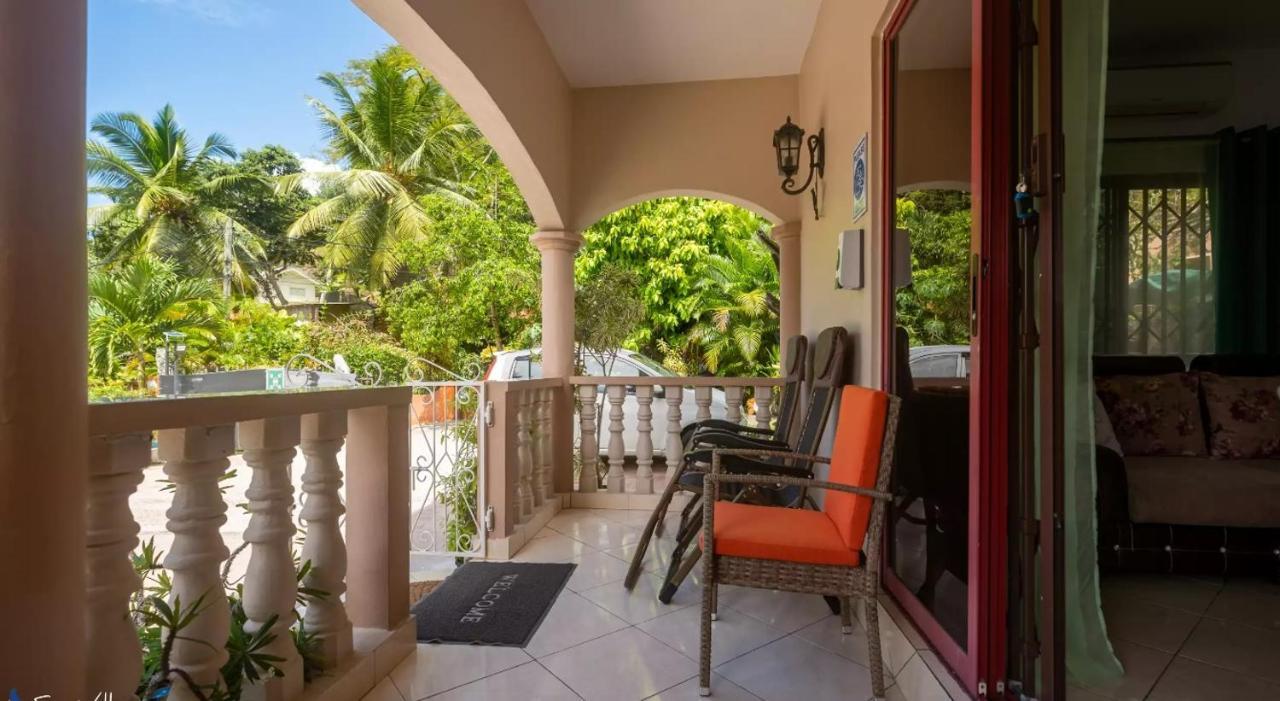 شقة Chez Benoit Self Catering فيكتوريا المظهر الخارجي الصورة
