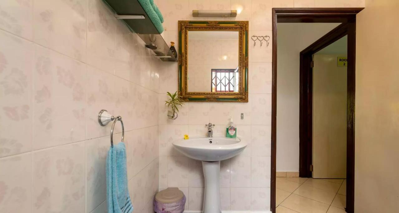 شقة Chez Benoit Self Catering فيكتوريا المظهر الخارجي الصورة